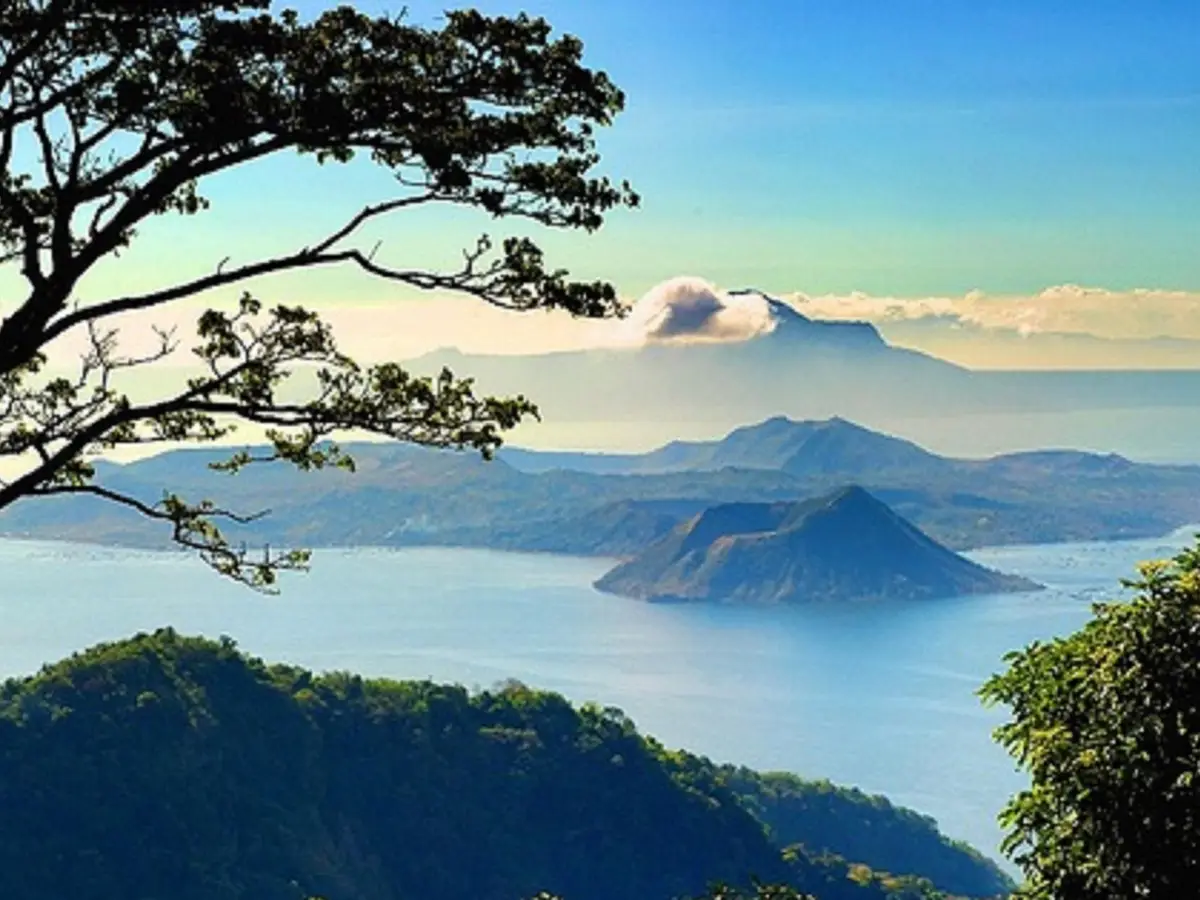 Aspen at Wind Tagaytay – Executive Suites, Taal Volcano &amp; Lake Views