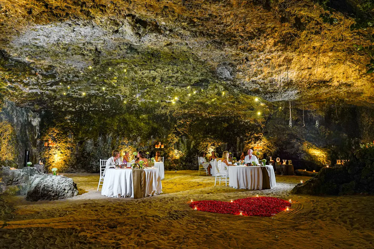 Samabe Bali Suites &amp; Villas