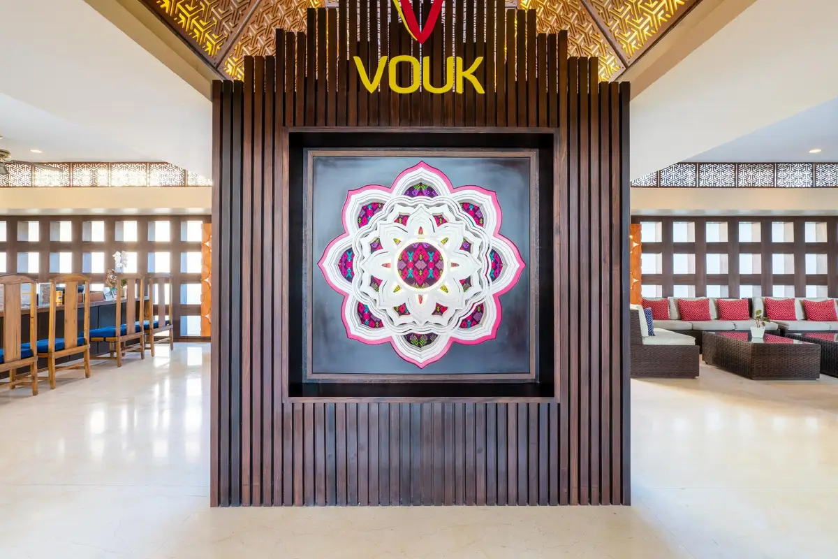 Vouk Hotel &amp; Suites